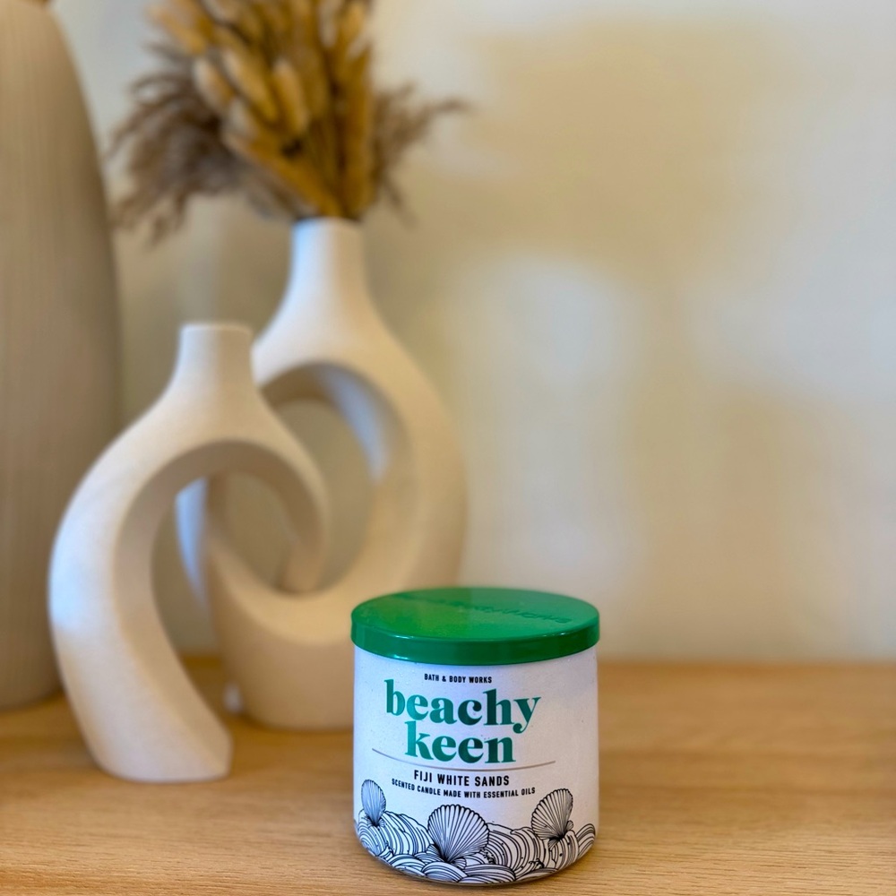 BATH AND BODY WORKS beachy keen Fiji white sands 3 wicked candle